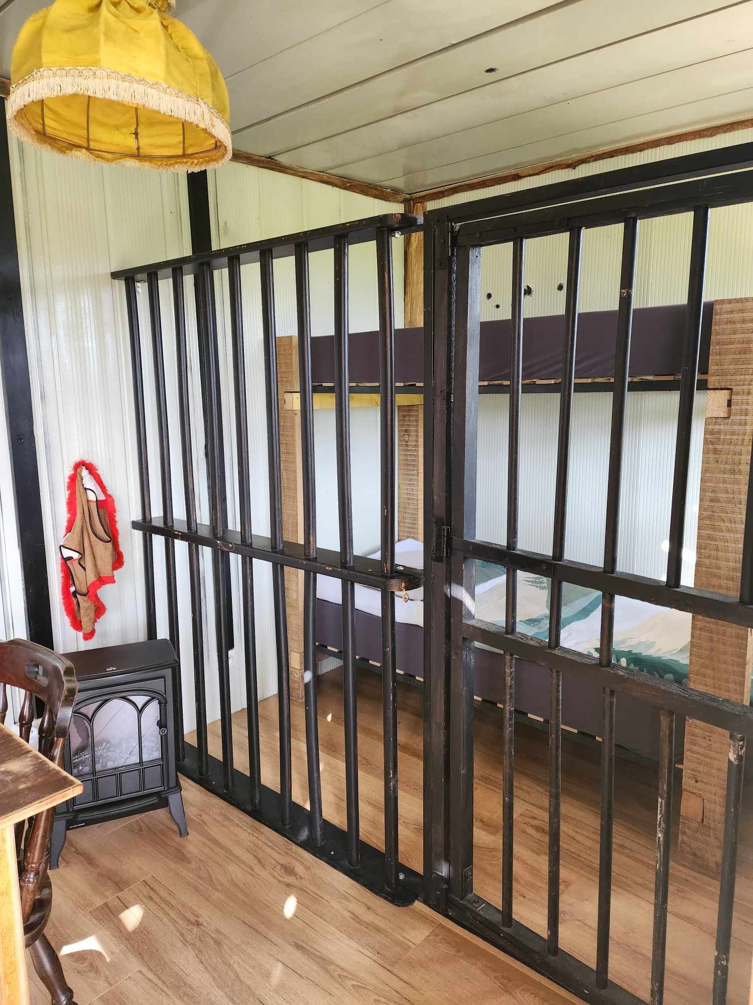 Prison Tiny sheriff